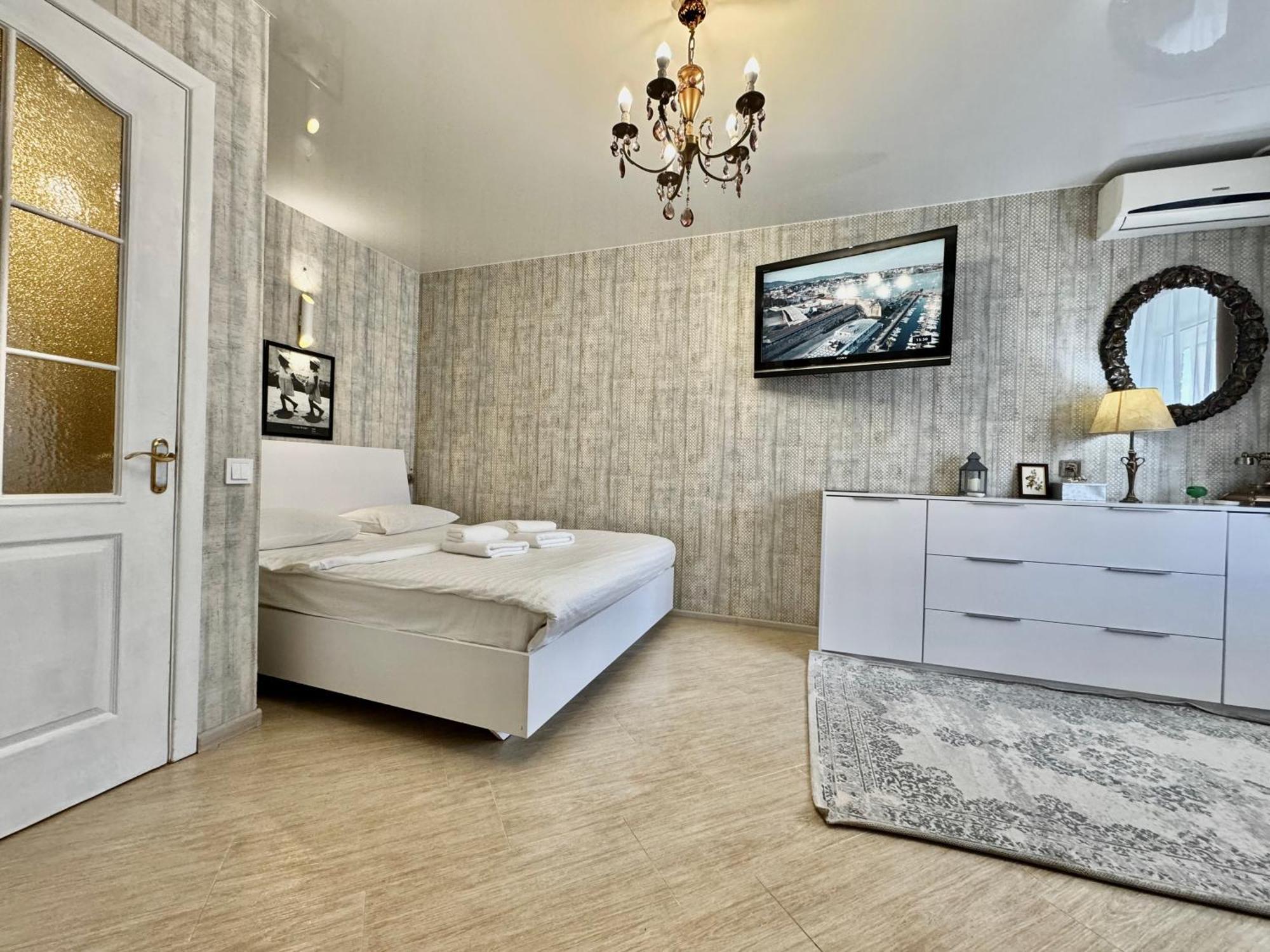 Apartpoltava Смак Італії У Самому Центрі Полтави , Білосніжна Студія В Новобудові, Банківський Чек Luaran gambar