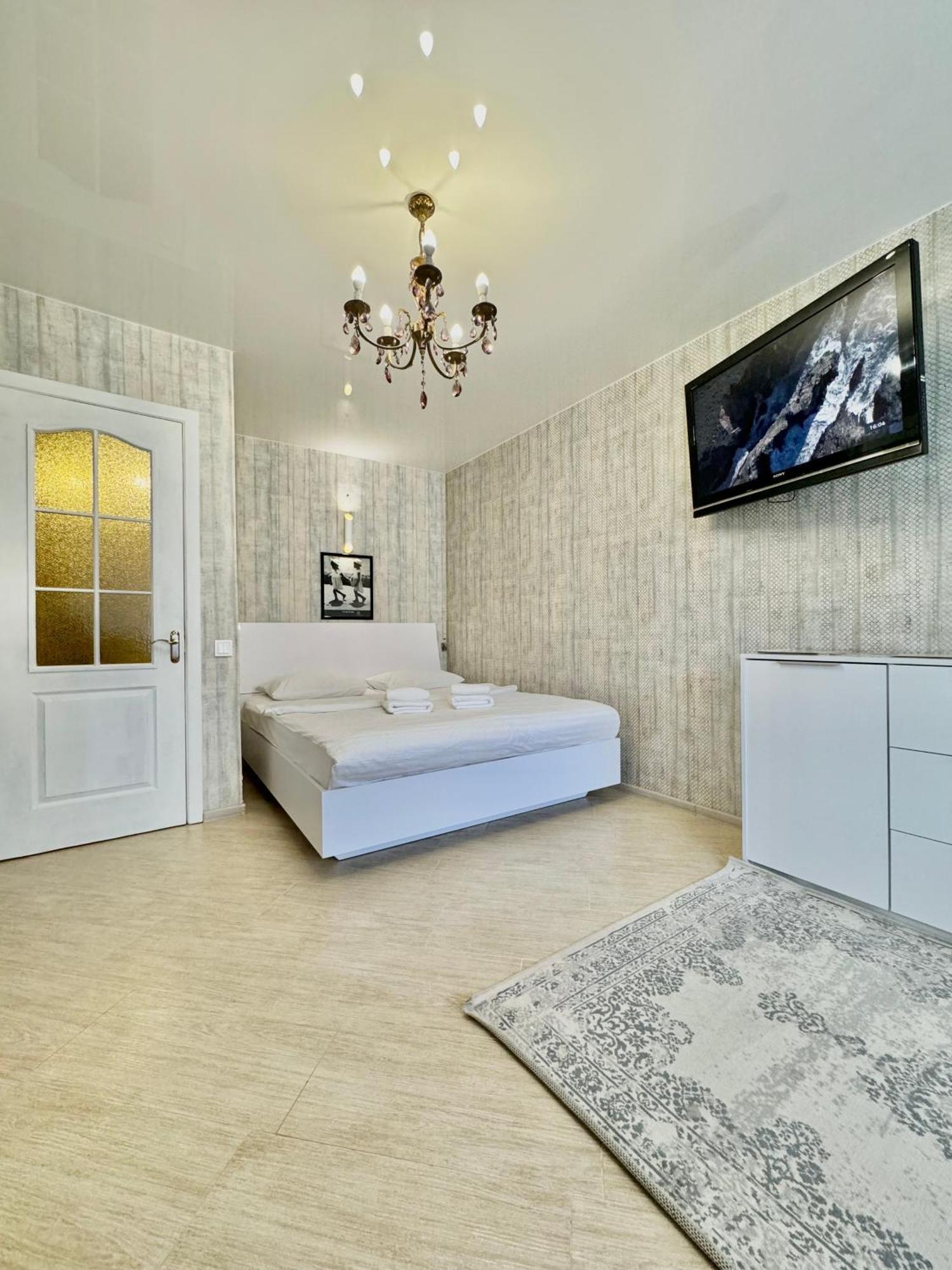 Apartpoltava Смак Італії У Самому Центрі Полтави , Білосніжна Студія В Новобудові, Банківський Чек Luaran gambar